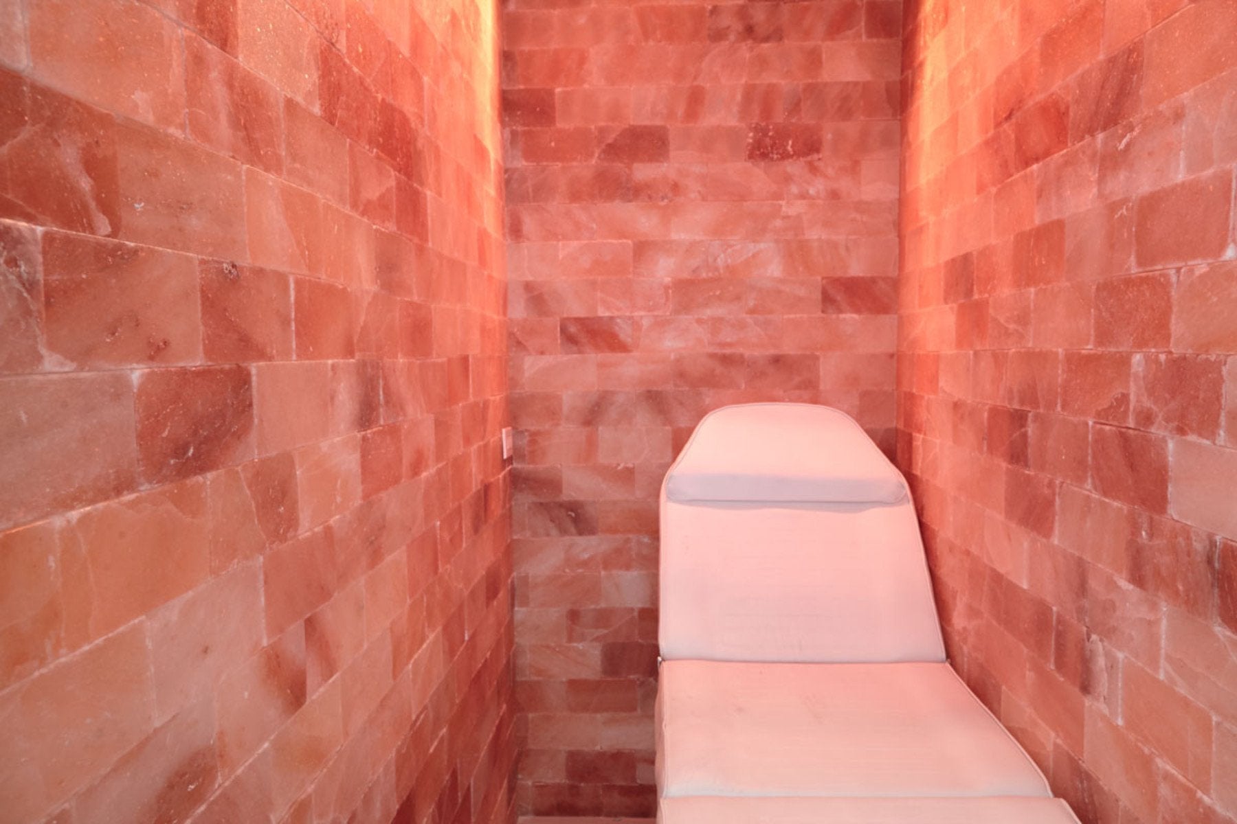 Himalayan Salt Room 8' x 4' Surface Area - 32 Sq feet - 4"x8"x2"